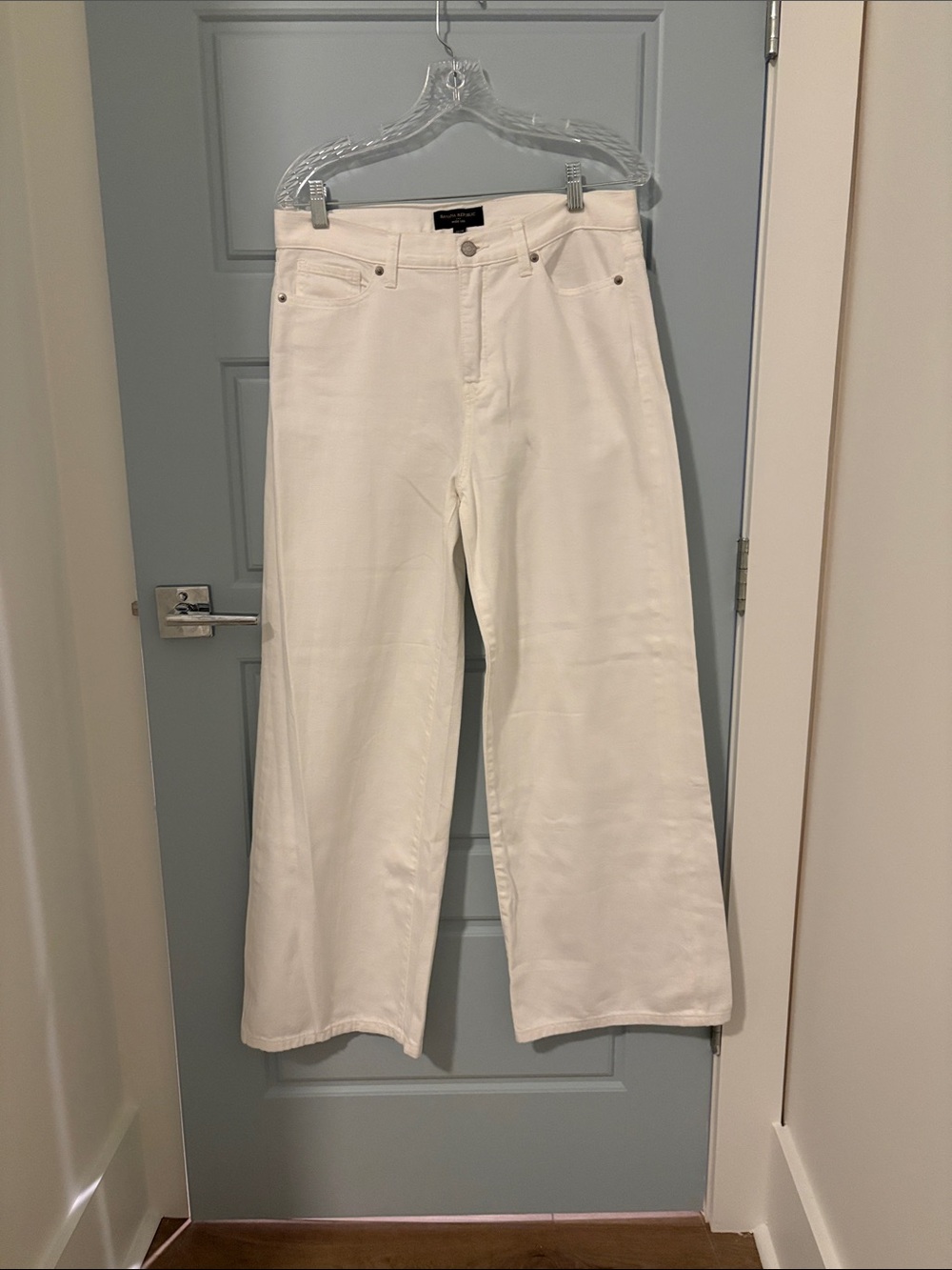 Banana Republic White Wide-Leg Jeans.NWT